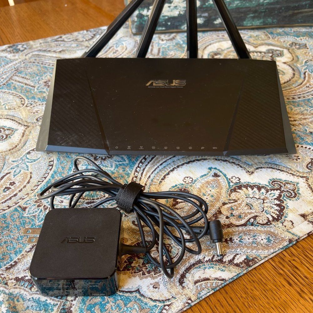 ASUS Dual Band Wireless AC Router model RT-8C87R- works, with cable - Picture 2 of 9